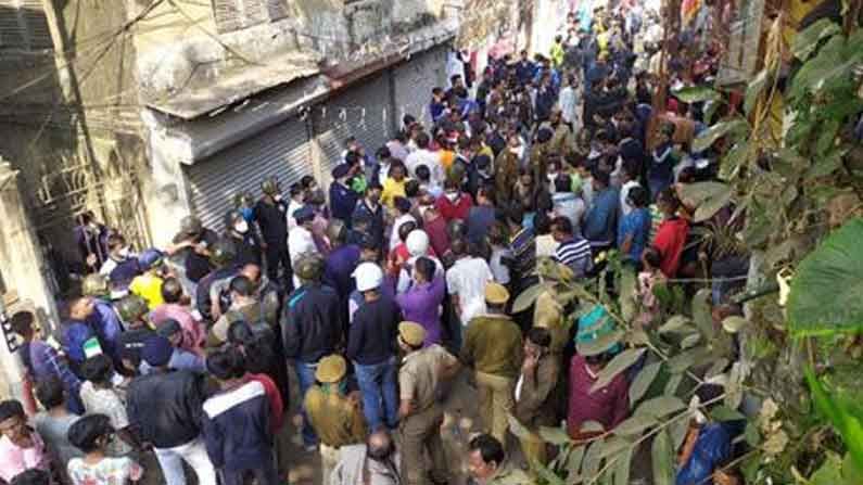 জোড়াবাগান কাণ্ড: গলা কেটে শিশুকে খুনের পর বাকি বিরিয়ানি, মদ শেষ করে দারোয়ান, রাস্তায় হাঁটতে বেরোয়...