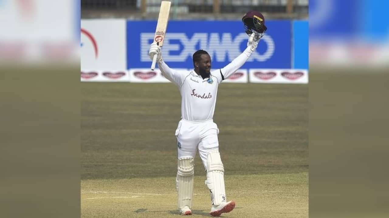 দ্বিশতরান করে অভিষেক টেস্টে ইতিহাস কাইল মেয়ার্সের