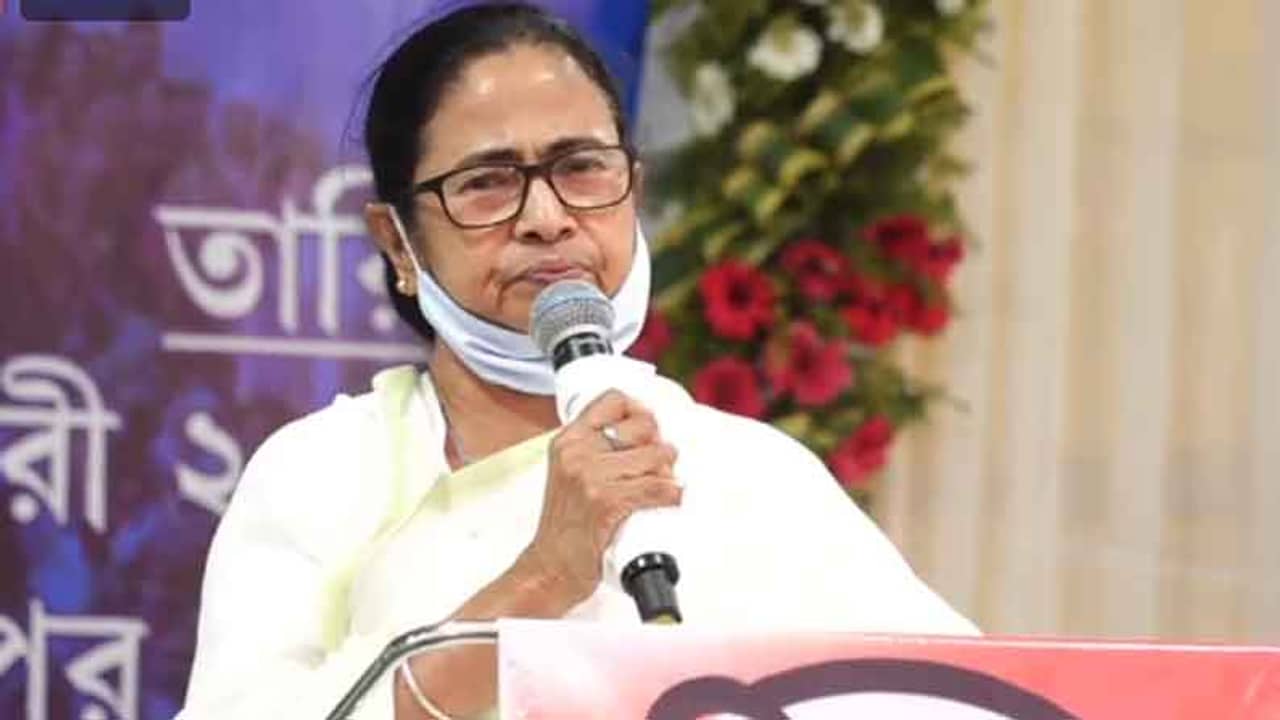 রুজিরাকাণ্ডে মুখ খুললেন মমতা: ঘরের বউকে কয়লা চোর বলছে...বিজেপিতে মেয়েদের সুরক্ষা নেই