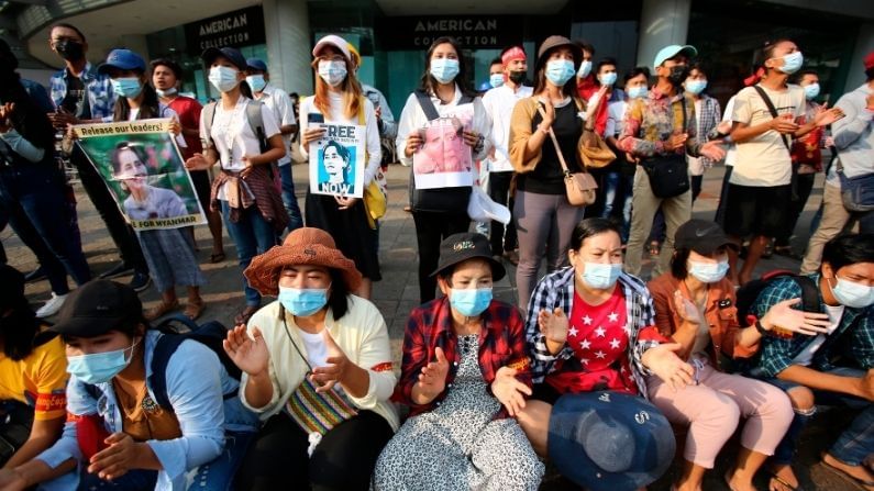 Myanmar Protest_ 2 Died while protesting for releasing Leader Aung San Suu Kyi at Mandalay (1)