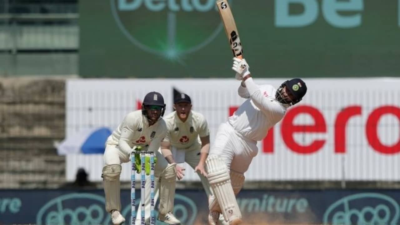 ফের নব্বইয়ের গেরোয় পন্থ