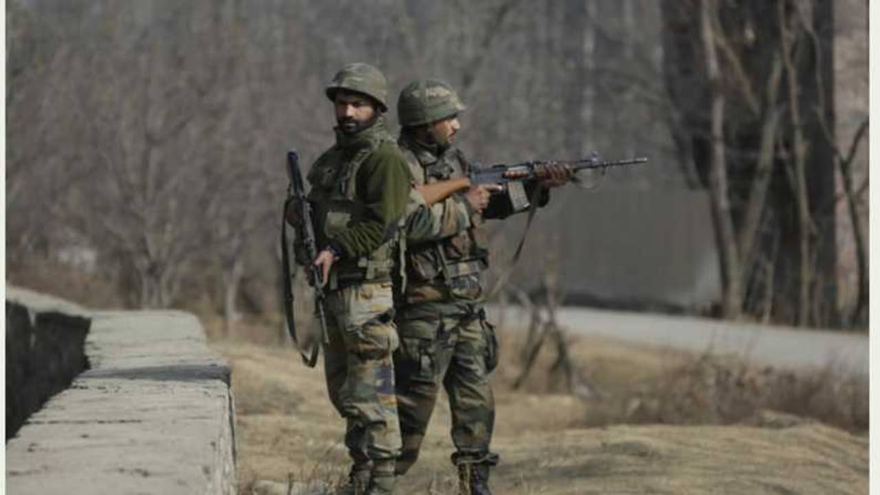 জঙ্গিদের নজরে এ বার জম্মুর মন্দির, বড় নাশকতার সম্ভাবনায় উপত্যকায় জারি কড়া সতর্কতা