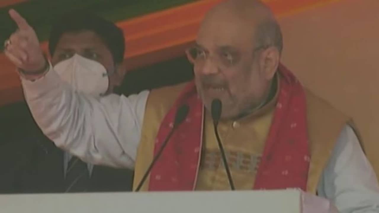 ৫ বছরে ৩৫ বার এসেছেন প্রধানমন্ত্রী, বিরোধীদের কটাক্ষের কড়া জবাব শাহের