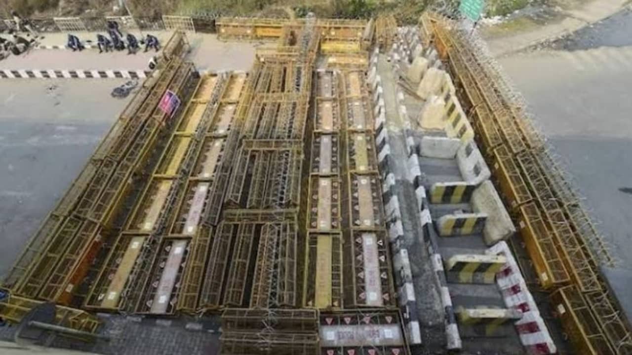 দেওয়াল নয়, সেতু গড়ুন পরামর্শ রাহুলের