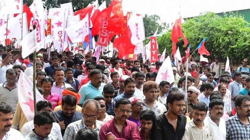 ছাত্র-যুবদের সামনের সারিতে আনছে সিপিএম, টিকিট পেতে পারেন তারকারাও