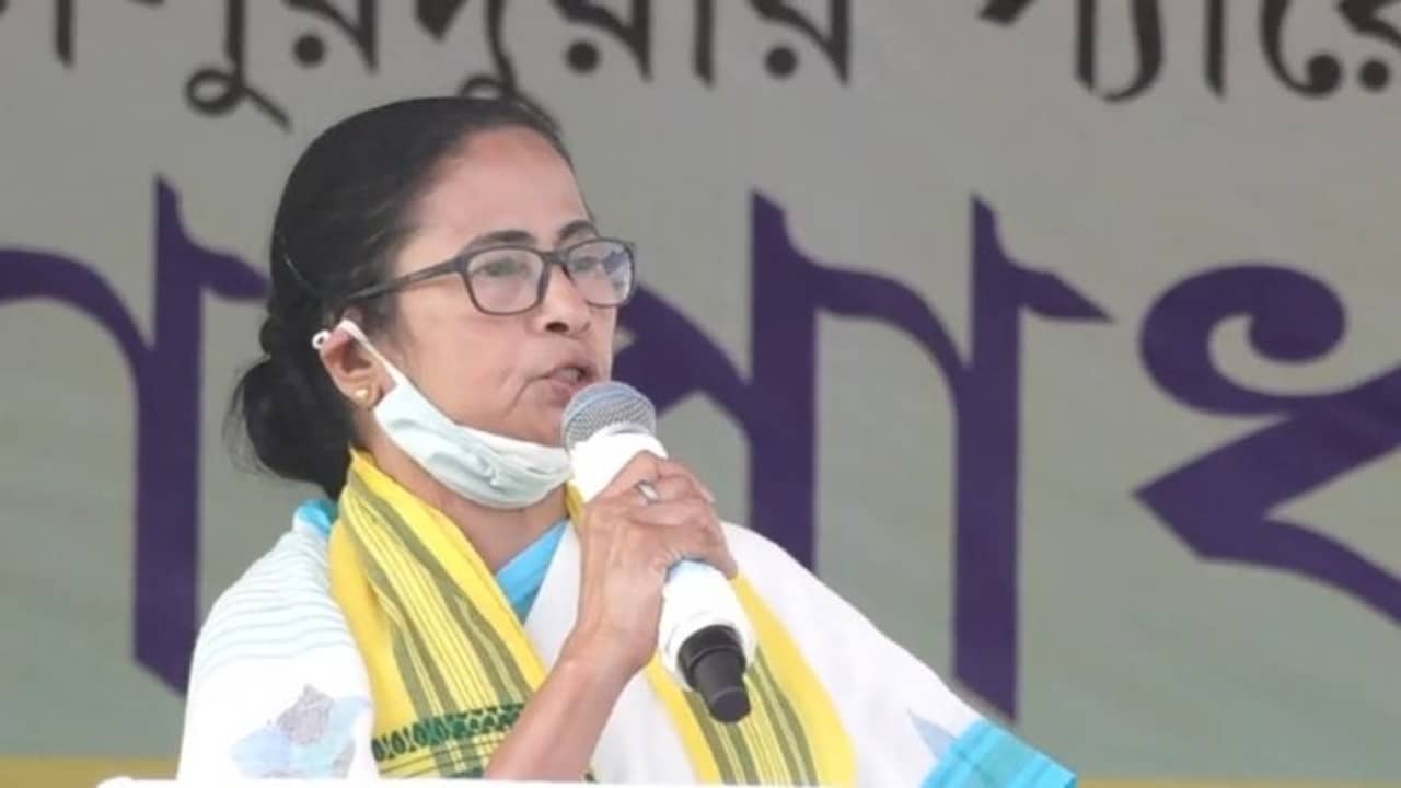 বেশি সময় নেই, আলিপুরদুয়ারে গিয়ে মমতা কীসের ইঙ্গিত দিলেন?