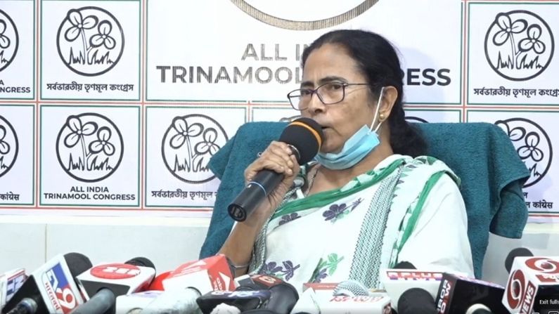 West Bengal Election 2021: বিজেপির চোখে বাংলাকে দেখছে কমিশন, সোচ্চার ক্ষুব্ধ মমতা