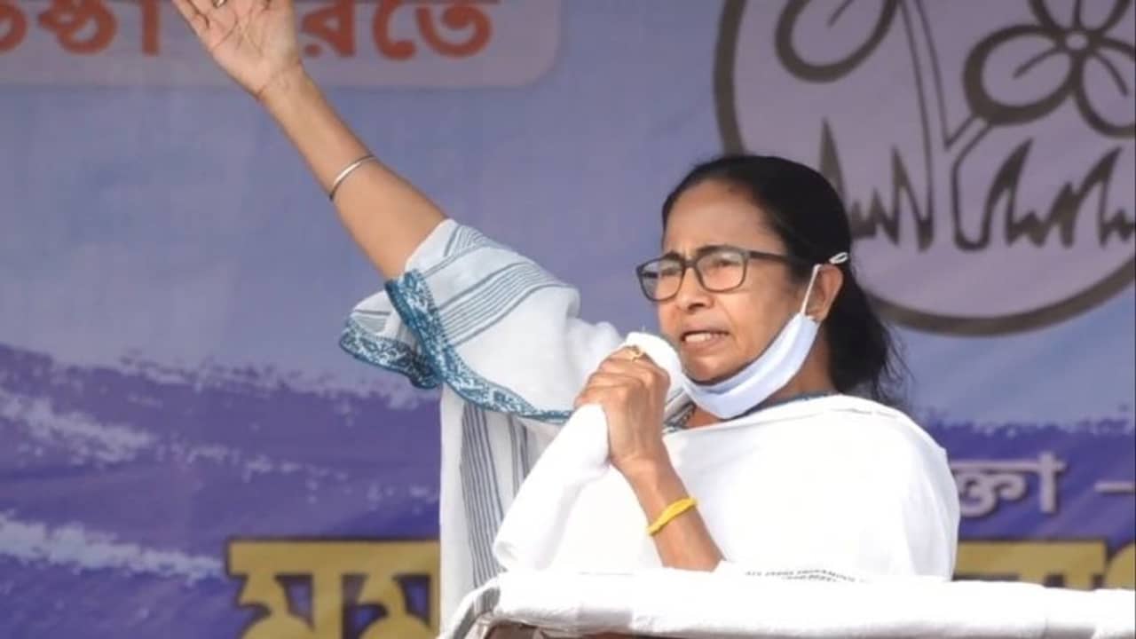 উত্তরবঙ্গ পুনরুদ্ধারে মরিয়া নেত্রী ময়দানে একাই, চ্যালেঞ্জ গোষ্ঠীকোন্দল, জার্সিবদল রোখা