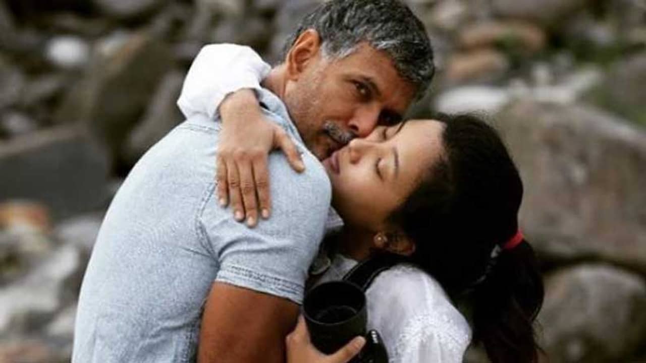 ‘তোমার বাহুবন্ধনে শান্তি পাই’, অঙ্কিতাকে বিবাহবার্ষিকীর শুভেচ্ছা মিলিন্দের