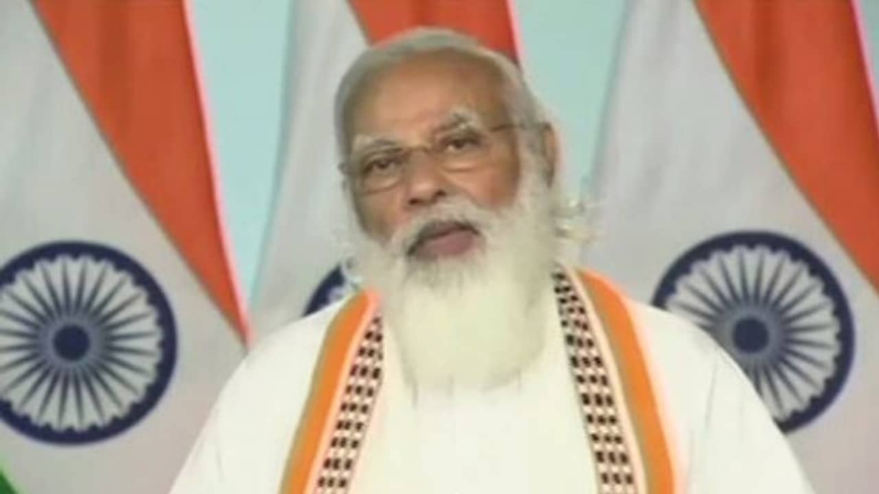 জেলাগুলির সংক্রমণ, ওষুধ-টিকার বর্তমান পরিস্থিতি; পর্যালোচনায় মোদী