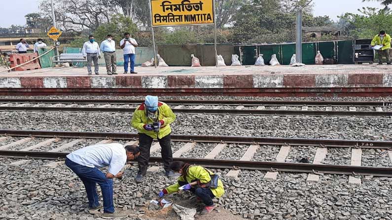 সন্ধেয় কেন আলো জ্বলেনি নিমতিতা স্টেশনের ২ নম্বর প্ল্যাটফর্মে?