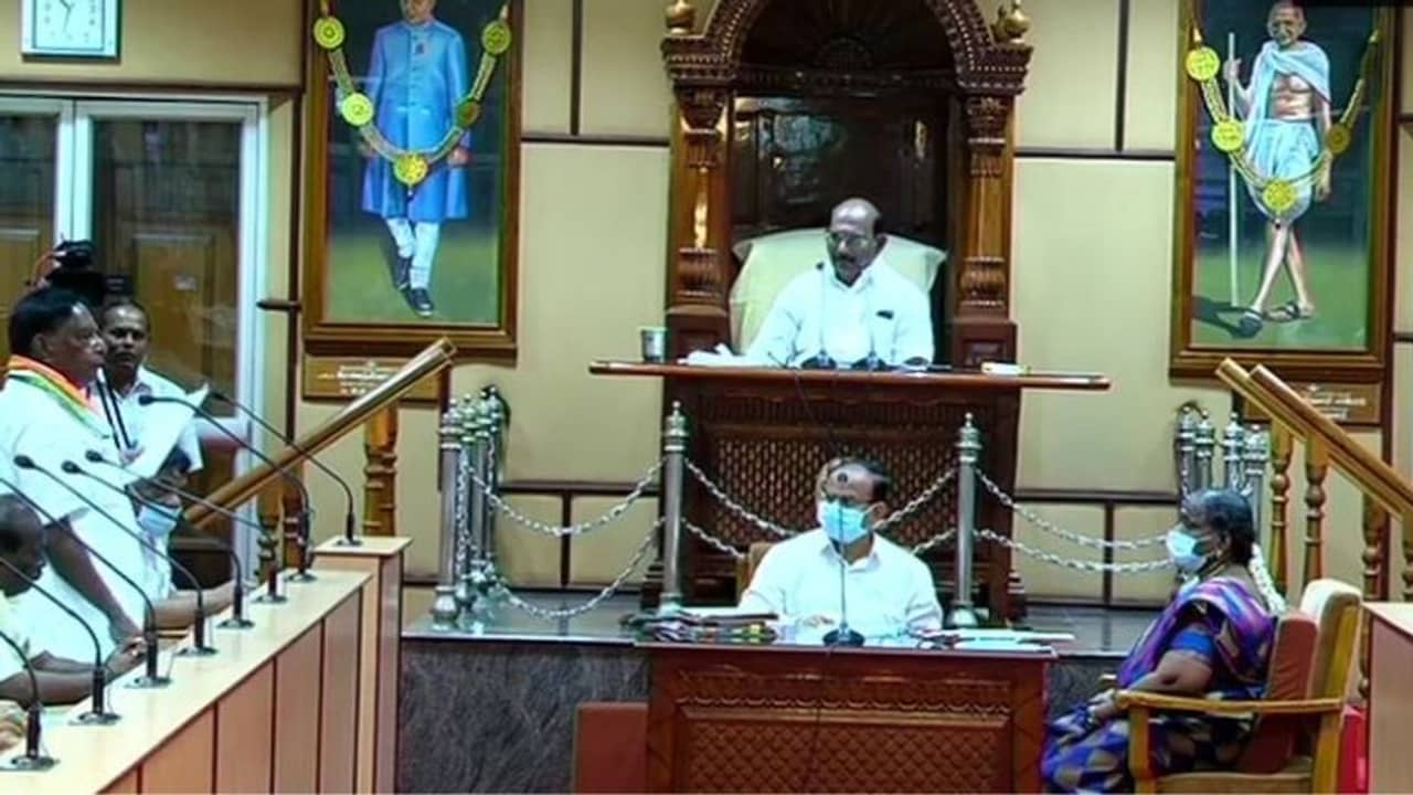 রাষ্ট্রপতি শাসনের পথেই কি পুদুচেরি? একগুচ্ছ প্রকল্প নিয়ে আগামিকাল সফরে নমো