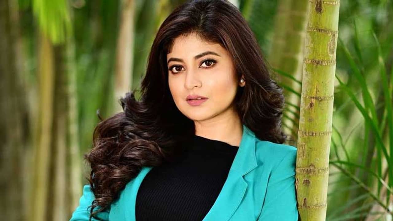 সন্দীপ্তার ট্রাভেল ডায়েরি, কোথায় বেড়াতে গিয়েছেন তিনি?