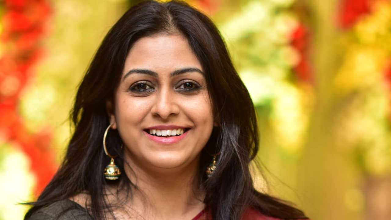 সন্তানের জন্ম দিলেন অভিনেত্রী স্নেহা চট্টোপাধ্যায়, ঠিক করে ফেললেন তার নামও!