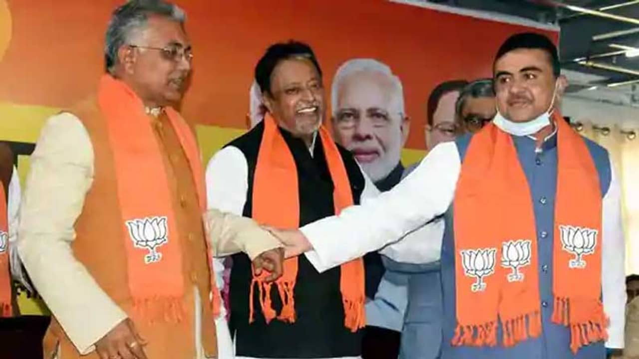 প্রার্থী বাছতে ম্যারাথন বৈঠক দিল্লিতে, রাত সাড়ে ৩টেয় কলকাতায় ফিরলেন দিলীপ, শুভেন্দুরা