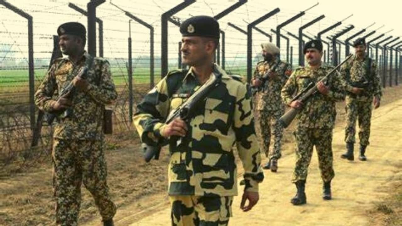 ইতি পড়বে অনুপ্রবেশে, চলতি বছরেই শেষ হবে ভারত-বাংলাদেশ সীমান্তে কাঁটাতারের কাজ