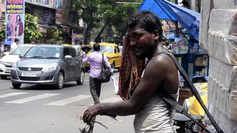 বৃষ্টির আশা নেই, আগামী ২৪ ঘণ্টাই বজায় থাকবে অস্বস্তি, পূর্বাভাস আলিপুর আবহাওয়া দফতর বৃষ্টির আশা নেই, আগামী ২৪ ঘণ্টাই বজায় থাকবে অস্বস্তি, পূর্বাভাস আলিপুর আবহাওয়া দফতর