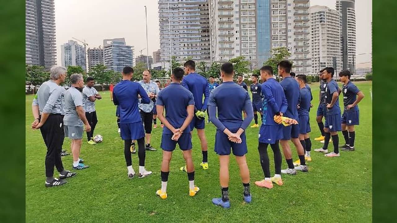 ফেডারেশনের অনুরোধ ফেরাল AFC