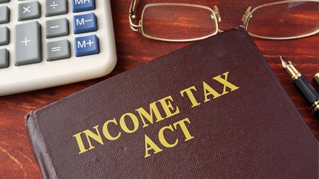 হাতে মাত্র কয়েক ঘণ্টা, তার মধ্যেই দাখিল করতে হবে আয়কর না হলে বিরাট সমস্যা