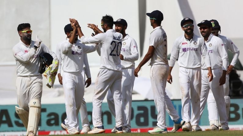 India vs England 4th Test, Day 3 LIVE Score: সিরিজ জিতে টেস্ট চ্যাম্পিয়নশিপের ফাইনালে কোহলির ভারত