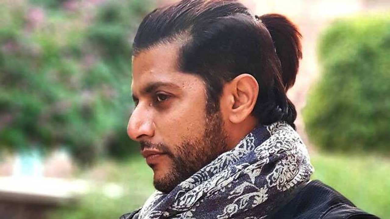 ‘তুই যেভাবে আমার দিকে তাকিয়ে আছিস’, কাকে বললেন করণভীর?