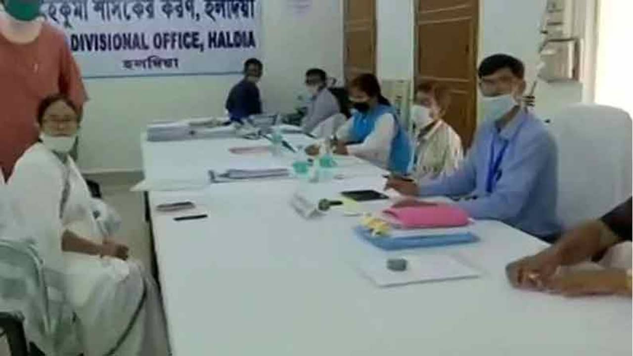 শিবের মাথায় জল ঢেলেই নন্দীগ্রামে মনোনয়ন পেশ মমতার! দেখে নিন নেত্রীর ভোট-সরণি