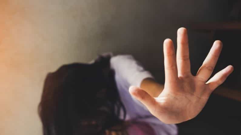 North Dinajpur: একাধিক বিবাহ বহির্ভুত সম্পর্ক! মহিলা সহ তার 'পুলিশ' প্রেমিককে বেধড়ক মার গ্রামবাসীর
