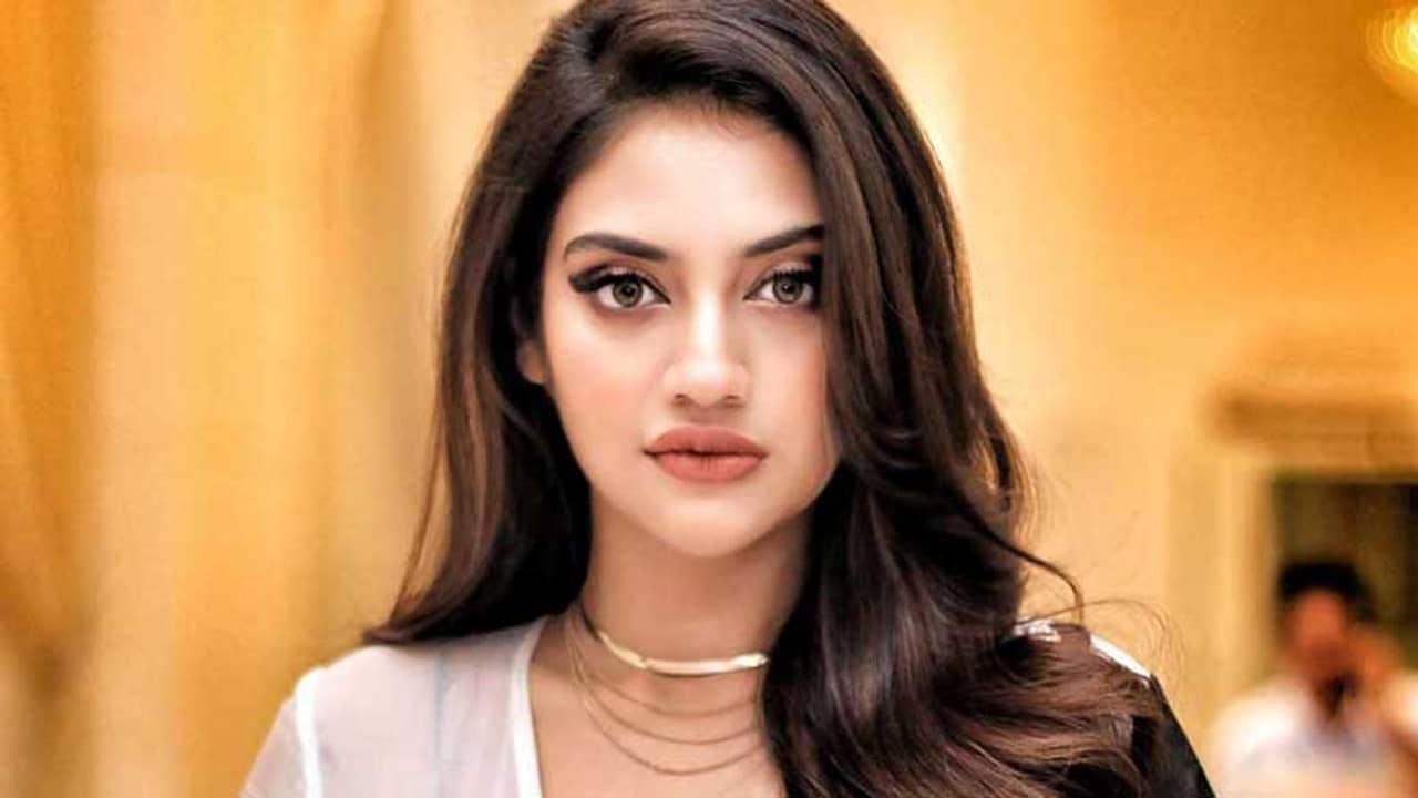 ‘নির্লজ্জ ভাবে মেরুকরণ করছে’, টুইটে গেরুয়া শিবিরের সমালোচনায় নুসরত