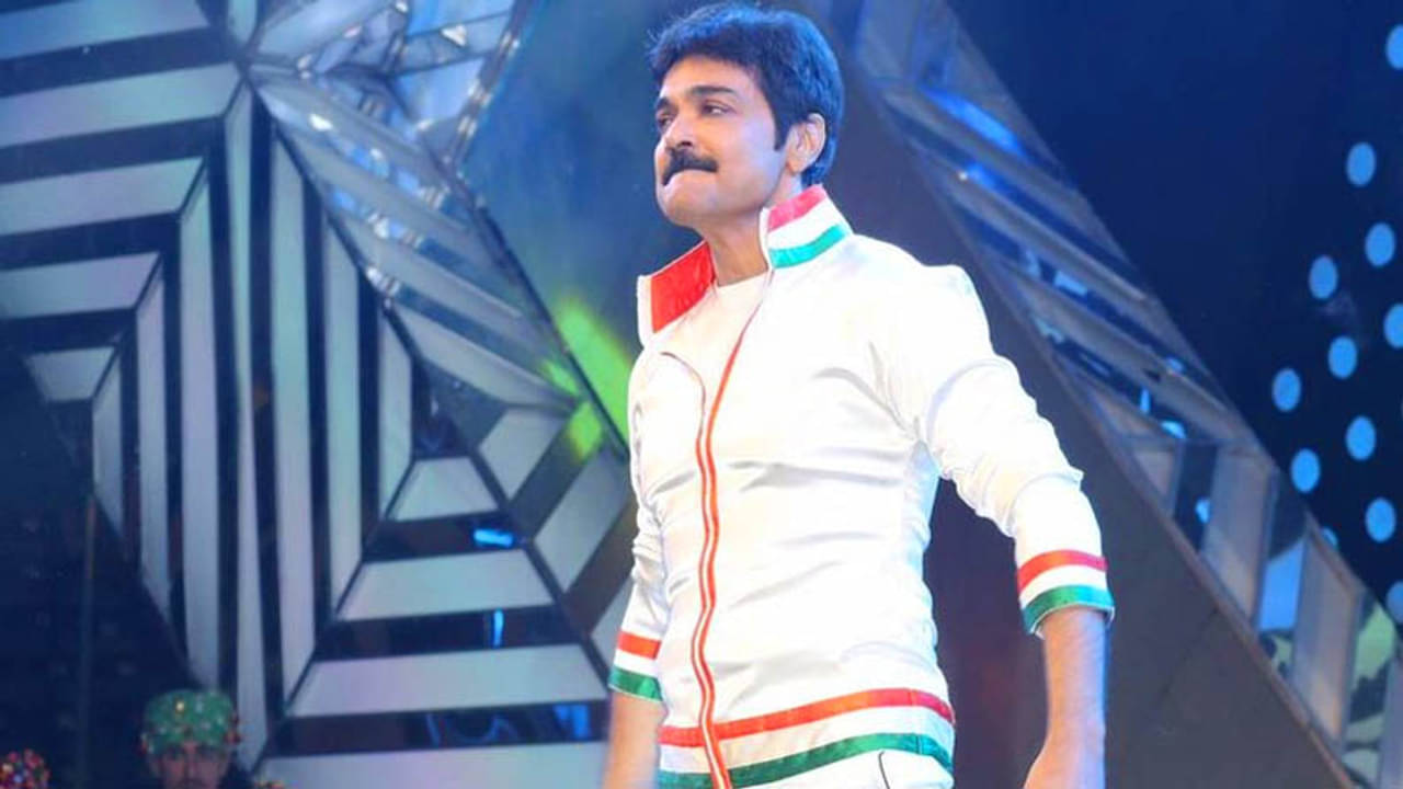 ভিডিয়ো: রাস্তার ভেলপুরী খাওয়ার অভিজ্ঞতা কোনও দিন ভুলবেন না প্রসেনজিৎ