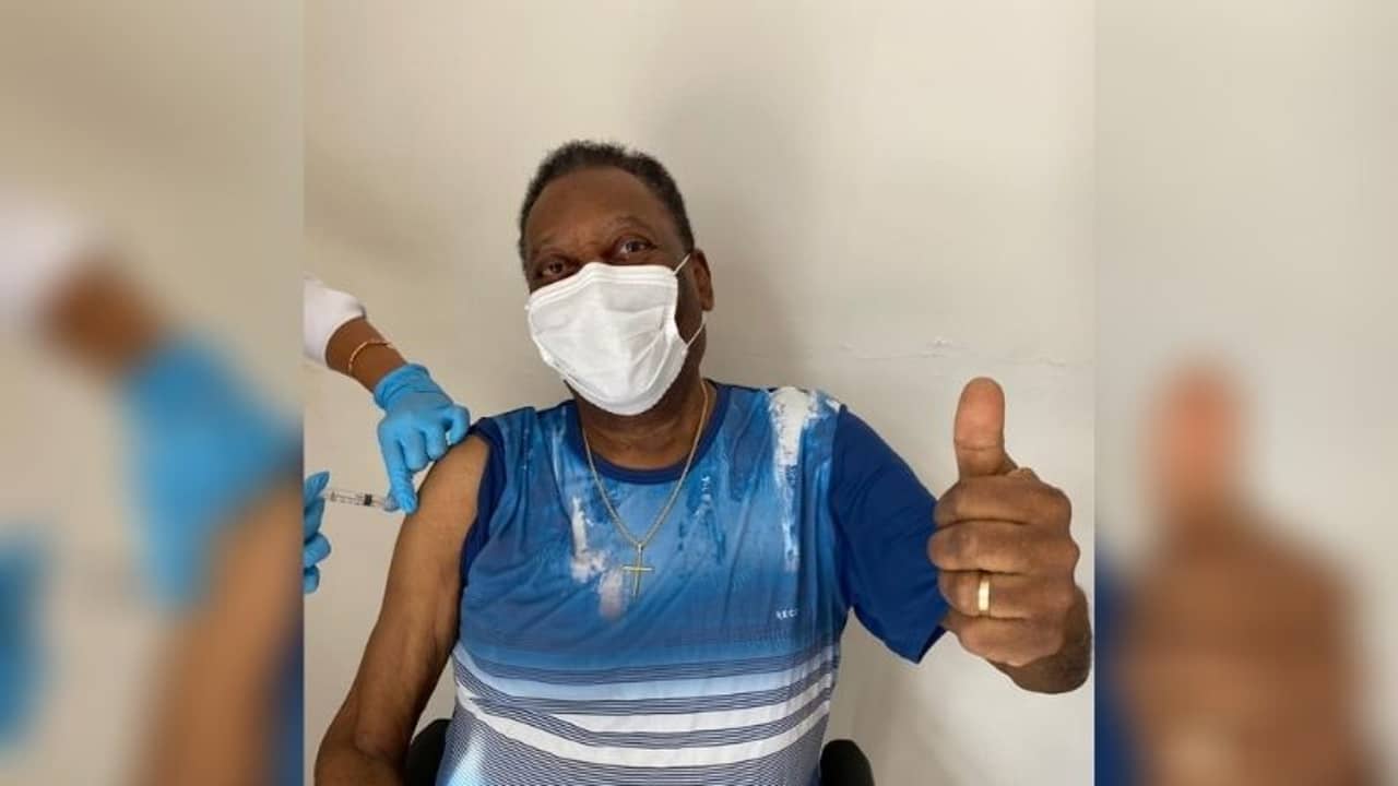 করোনার প্রতিষেধক নিয়ে পেলের বার্তা, ‘অতিমারি এখনও শেষ হয়নি’