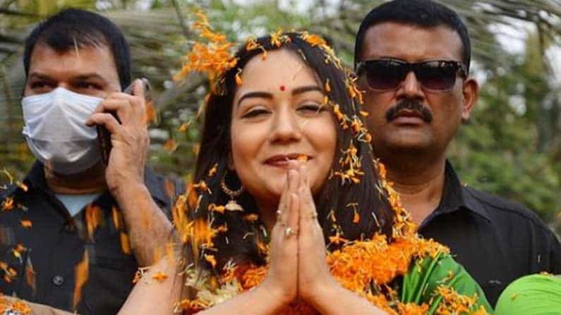 প্রচারে প্রমিতা চক্রবর্তী, রিল নাকি রিয়েল লাইফের ছবি? প্রচারে প্রমিতা চক্রবর্তী, রিল নাকি রিয়েল লাইফের ছবি?