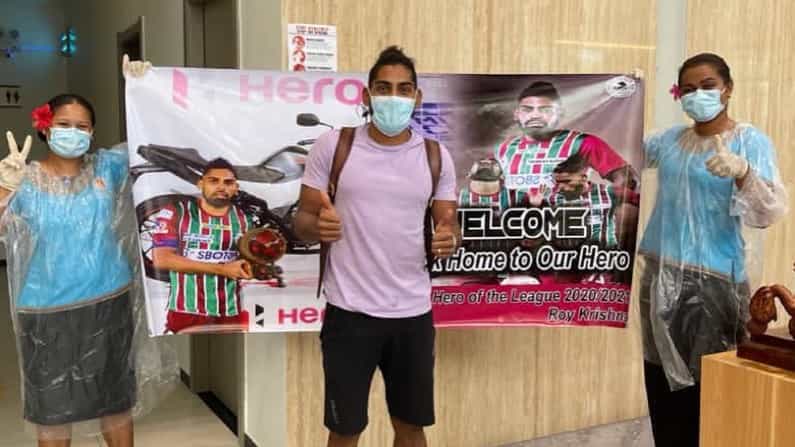 ১১ দিন পর বাড়ি ফিরলেন রয় কৃষ্ণা ১১ দিন পর বাড়ি ফিরলেন রয় কৃষ্ণা