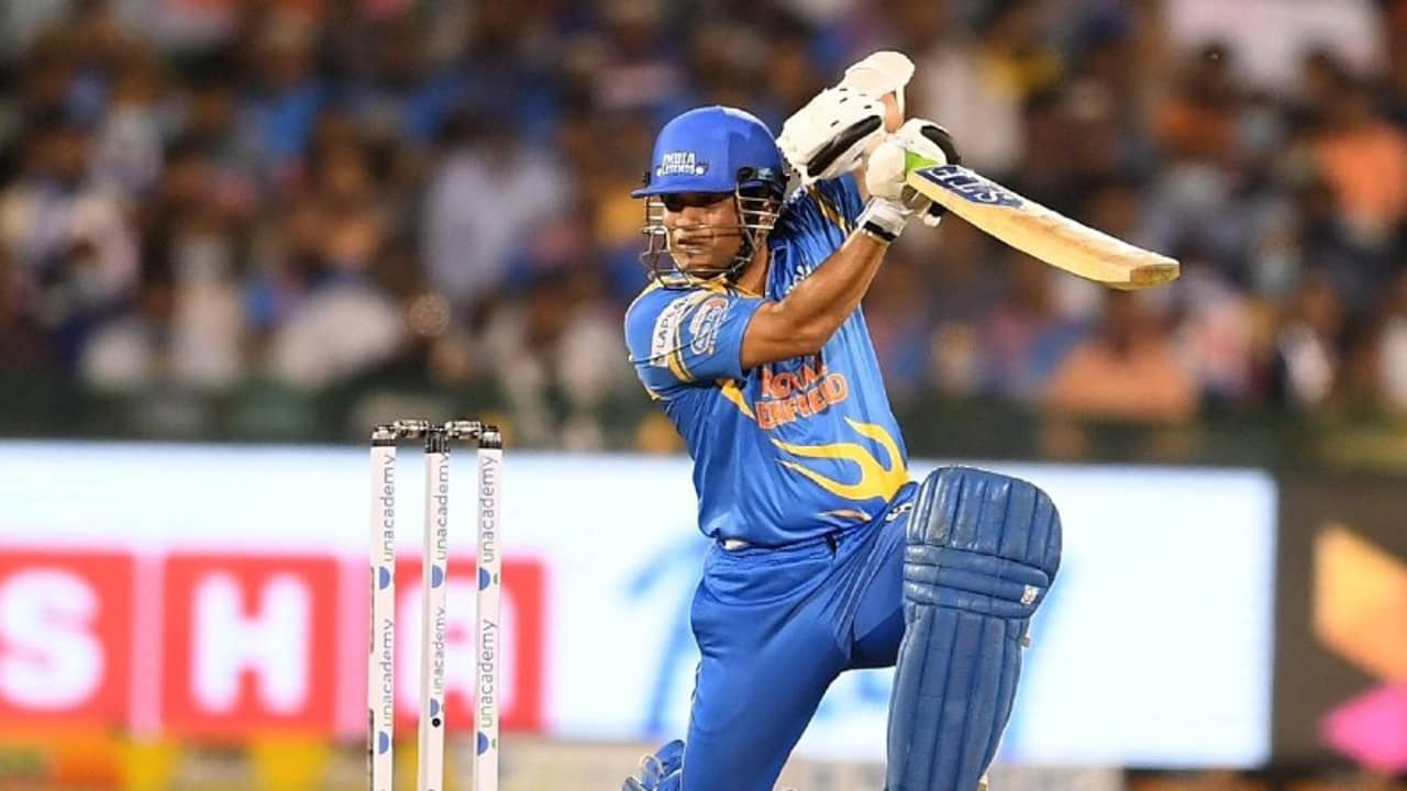 করোনা আক্রান্ত হয়ে হাসপাতালে সচিন