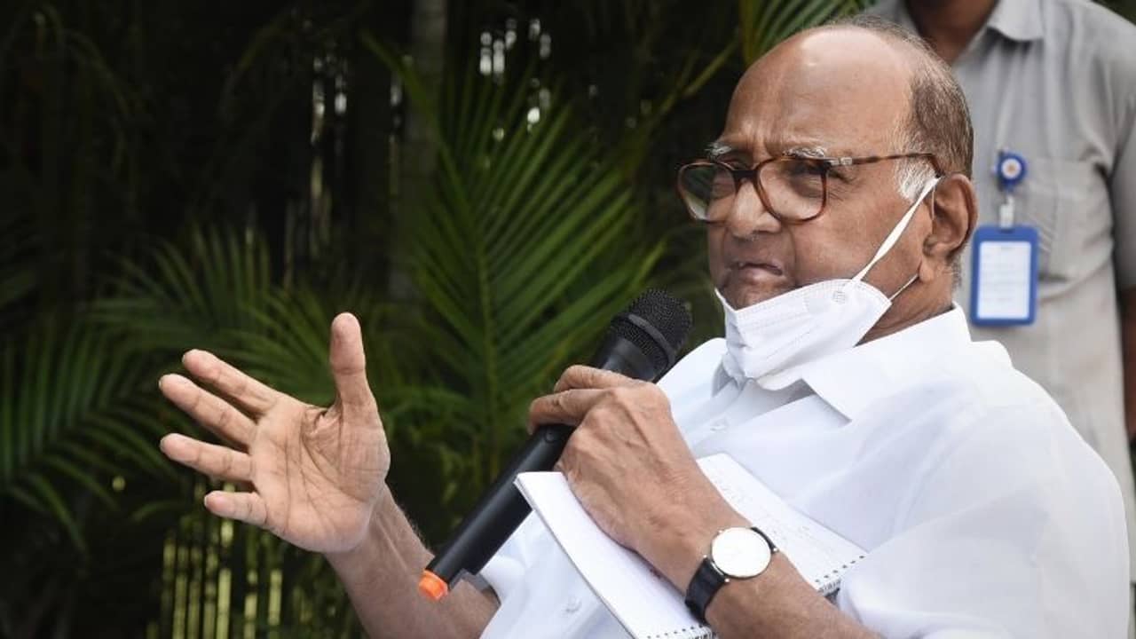 অসুস্থ প্রবীণ নেতা শরদ পাওয়ার, বুধবার হবে অস্ত্রোপচার