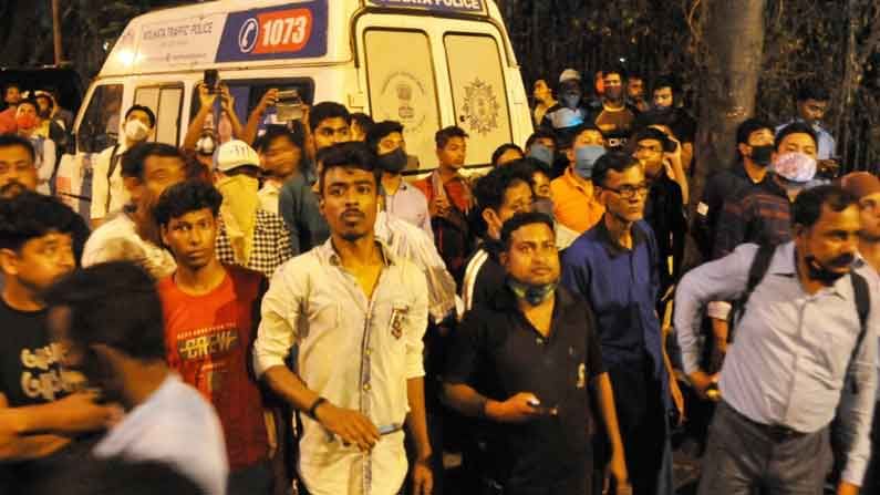 স্ট্র্যান্ড রোডের অভিশপ্ত বাড়িতে ঝলসে মৃত্যু হয়েছে ৭ জনের, বাকি ২ জনের শ্বাস আটকেছে বন্ধ লিফটে!