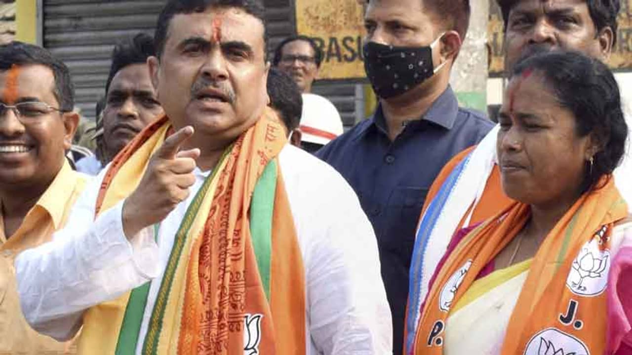 ঘিরে ধরছেন মহিলারা! শুভেন্দুর নিরাপত্তায় এবার মহিলা সিআরপিএফ জওয়ান