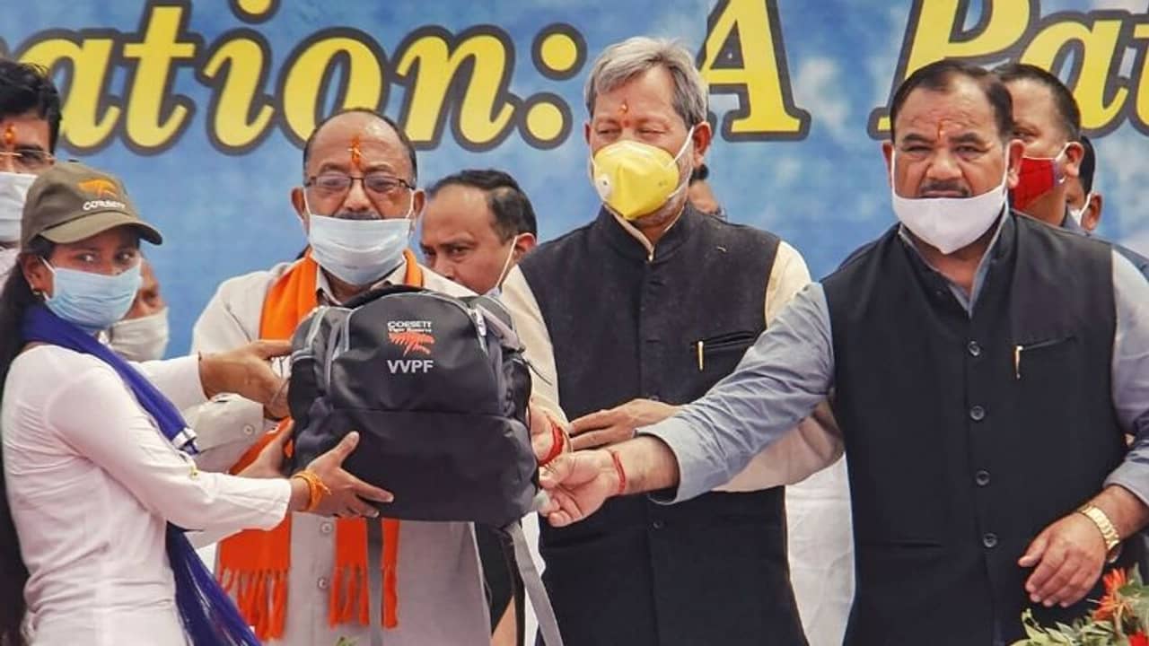 ২০ সন্তানের জন্ম দেননি কেন? মুখ্যমন্ত্রীর বক্তব্যে নয়া বিতর্ক