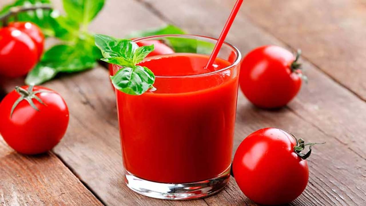 ওজন কমানো বা ত্বক উজ্জ্বল করতে টোম্যাটো কতটা উপকারী?