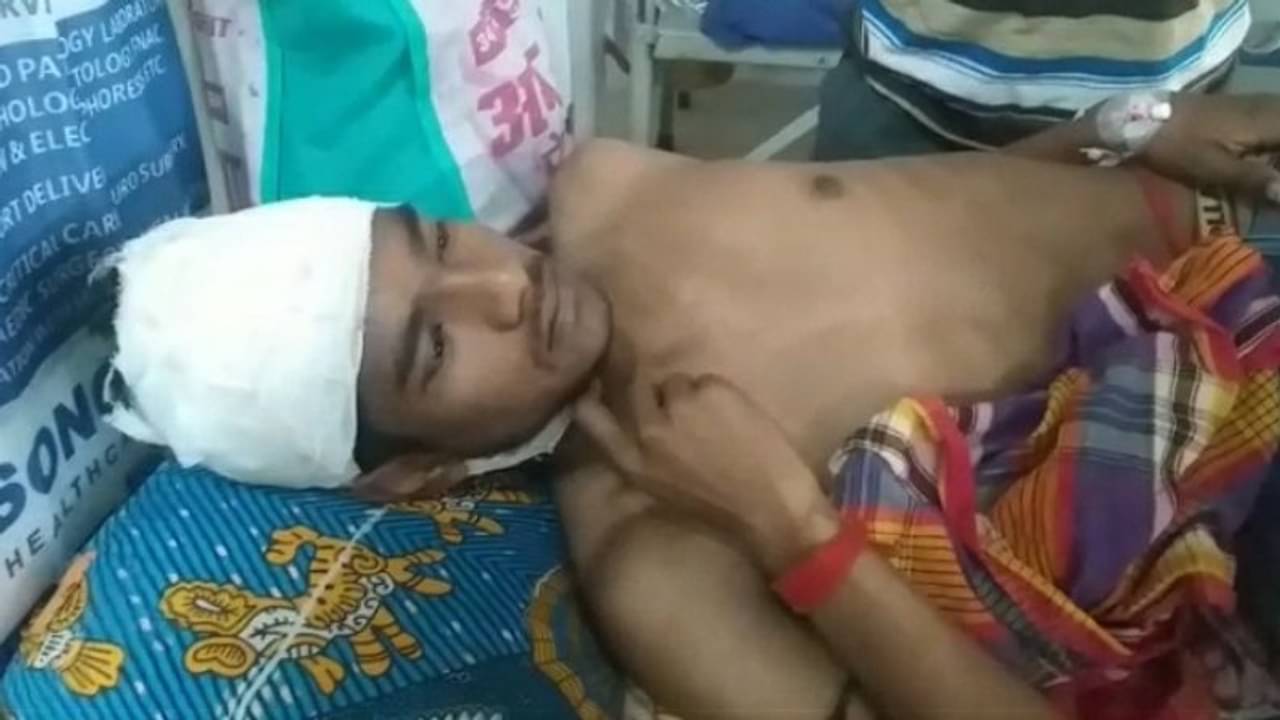 রাজনৈতিক প্রচারে না যাওয়ায় ছাত্রকে কুপিয়ে খুনের চেষ্টা! অভিযুক্ত তৃণমূল নেতা