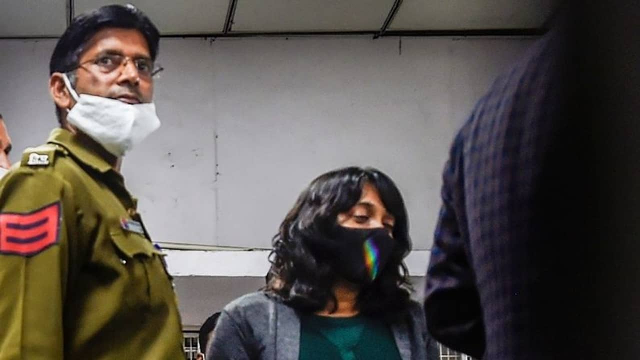 আগেই অপরাধী ঘোষণা করে দিয়েছিল টিআরপি লোভীরা, টুলকিটকাণ্ডে মুখ খুললেন দিশা