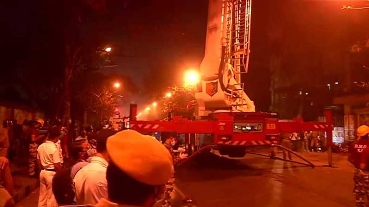 নিষ্ঠুর নিয়তিরই হাতছানি! বাড়ির পথে রওনা দিয়েও ফের অগ্নিকুণ্ডের পথে ছুটলেন সুদীপ