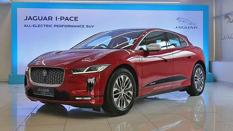 জাগুয়ারের ইলেকট্রিক এসইউভি i-Pace- এ রয়েছে একটি 90kWh লিথিয়াম-আয়ন ব্যাটারি। এই ব্যাটারি ৮০ শতাংশ চার্জ হতে সময় লাগে ৪৫ মিনিট। 100kW ফাস্ট চার্জিং ইউনিটের সাহায্যে চার্জ হয় এই ব্যাটারি। এছাড়াও রয়েছে একটি ছোট 7kWh এসি ওয়াল বক্স চার্জার। এই চার্জারের সাহায্যে ব্যাটারি ফুল চার্জ হতে সময় লাগতে পারে প্রায় ১০ ঘণ্টা। 