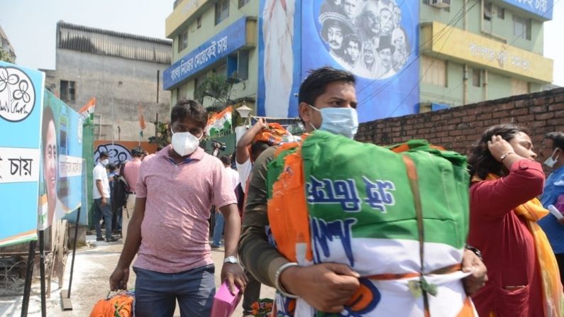 উদ্বেগ বাড়াচ্ছে লোকসভার ফল, মোদীর সফরের আগেই শহরে পালটা প্রচারে ঘাসফুল