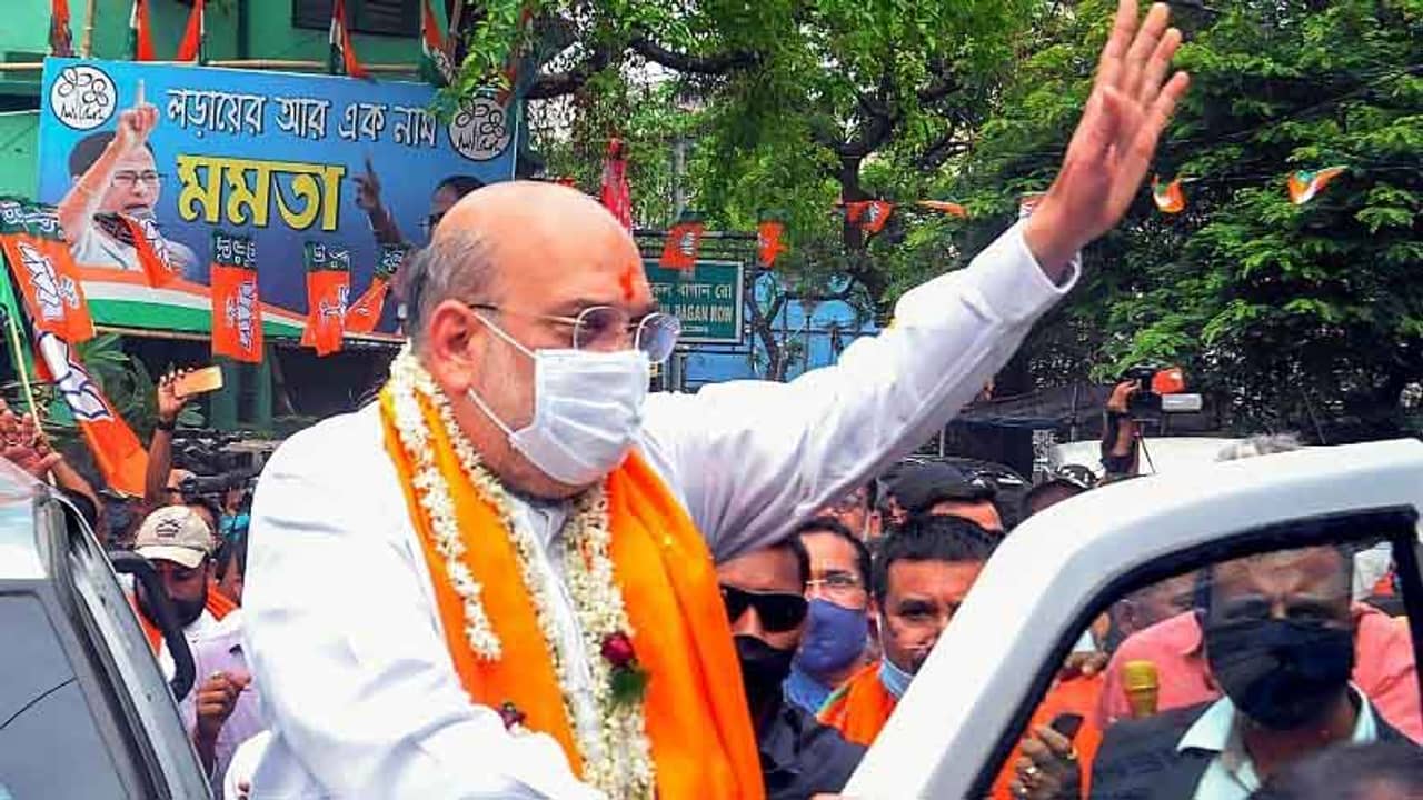 মৃত্যুর রাজনীতি করছেন, ক্ষমা চান মমতা, শীতলকুচি নিয়ে প্রথম প্রতিক্রিয়াতেই তোপ শাহের