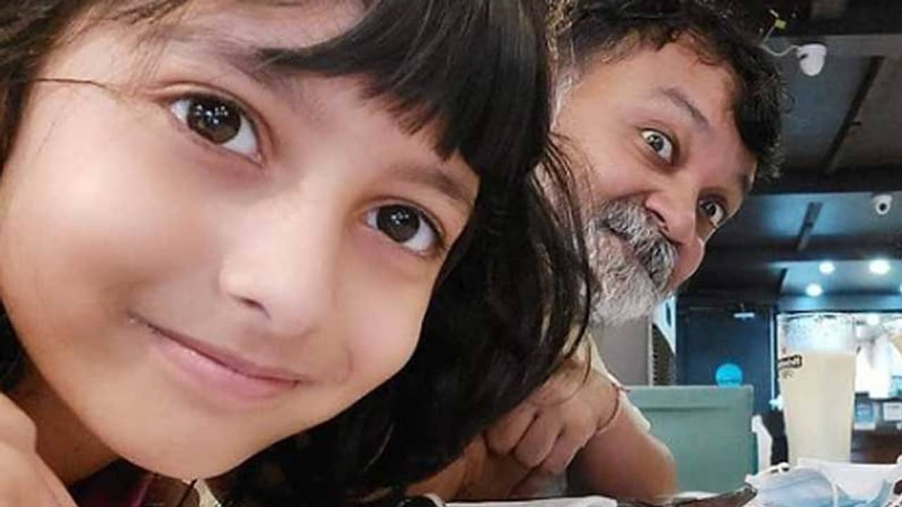 আয়রার জন্য গর্বিত সৃজিত, শেয়ার করলেন খুশির মুহূর্ত