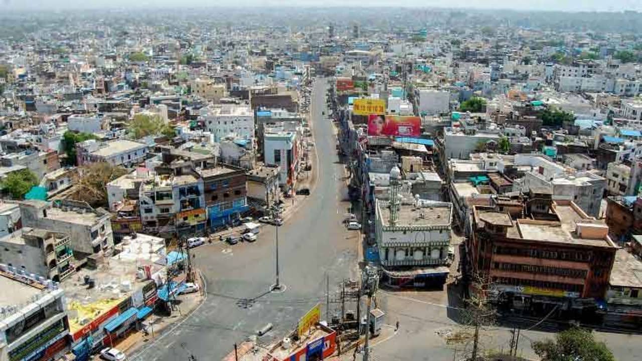 করোনা নিয়ন্ত্রণে সোমবার অবধি লকডাউন মধ্য প্রদেশের শহরাঞ্চলে