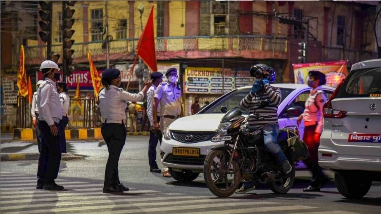 করোনা কড়চা: ভুল করছে ভাইরাস, আর ভুগছে মানুষ, পজিটিভ রোগীর রিপোর্ট আসছে নেগেটিভ
