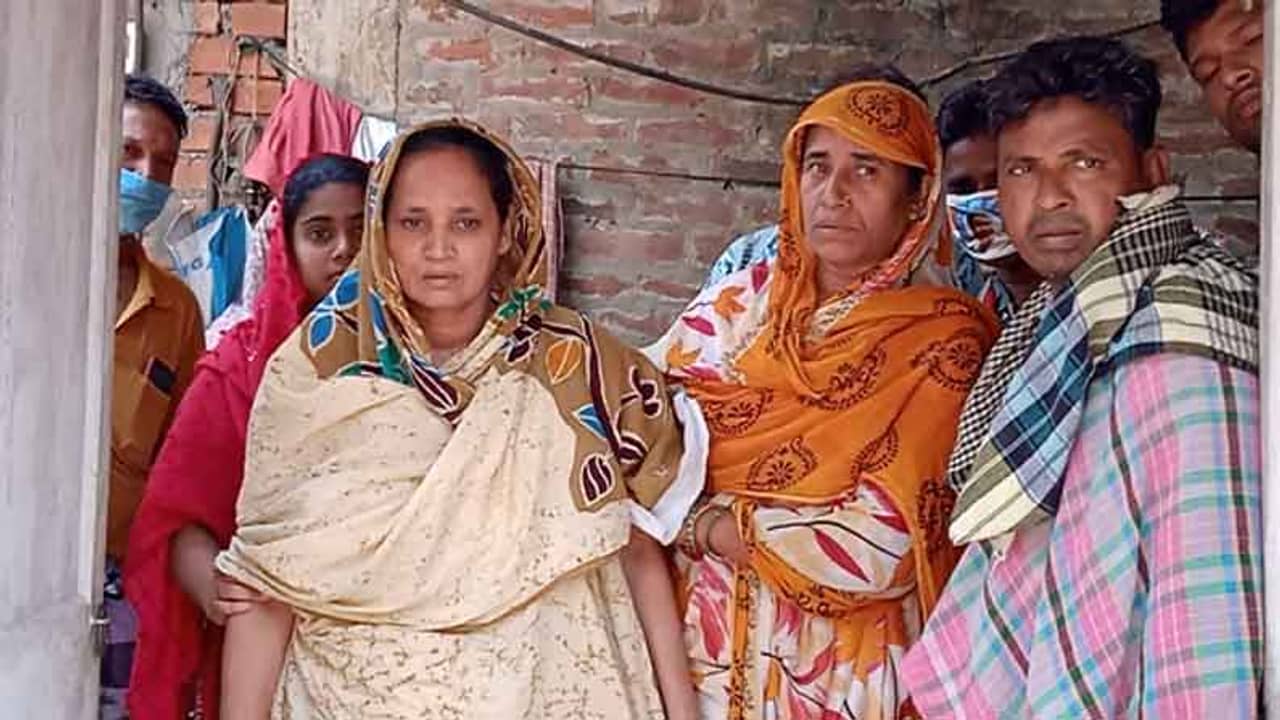 করোনা কড়চা: শোয়ানো একের পর এক করোনা লাশ, কোভিড হাসপাতাল থেকে অন্যত্র চলে গেল বাবার দেহ