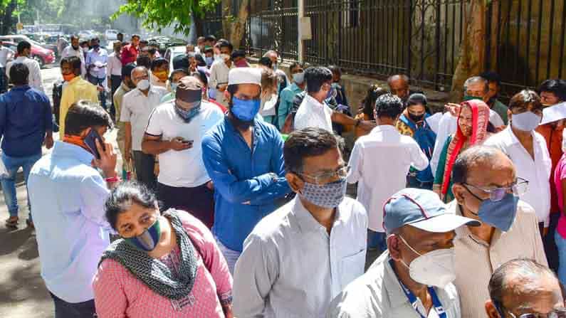 Corona Cases and Lockdown News live: পরিস্থিতি না বদলালে লকডাউন ছাড়া উপায় নেই, পরিষ্কার জানালেন উদ্ধব