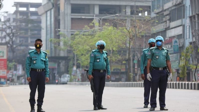 'সর্বাত্মক লকডাউনের' দ্বিতীয় দিন, কেমন আছে ঢাকা?